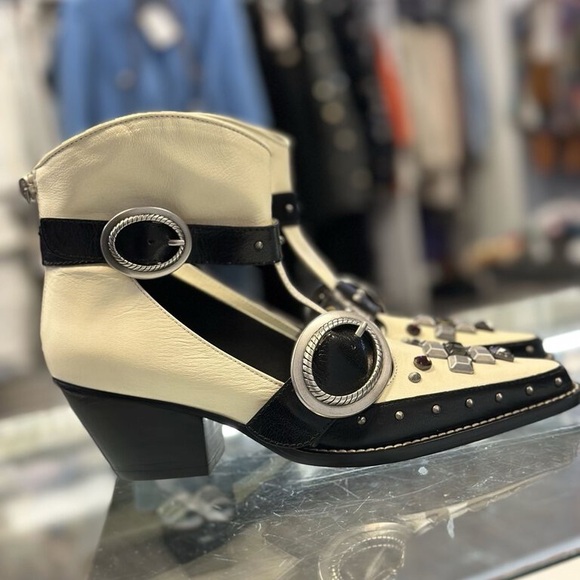 Coach Cutout Western Boot Size 7 - Picture 2 of 6